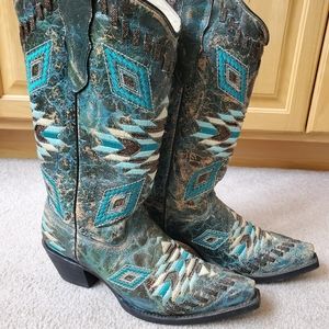 Corral boots